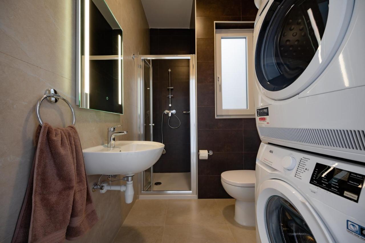 The Address Seafront Suites With Hot Tub Pieta ภายนอก รูปภาพ