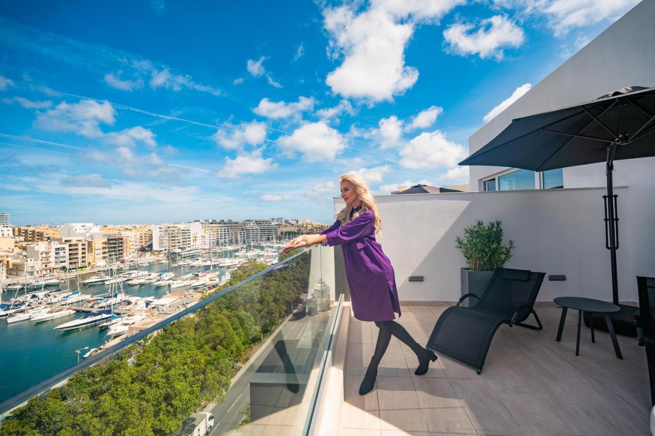 The Address Seafront Suites With Hot Tub Pieta ภายนอก รูปภาพ