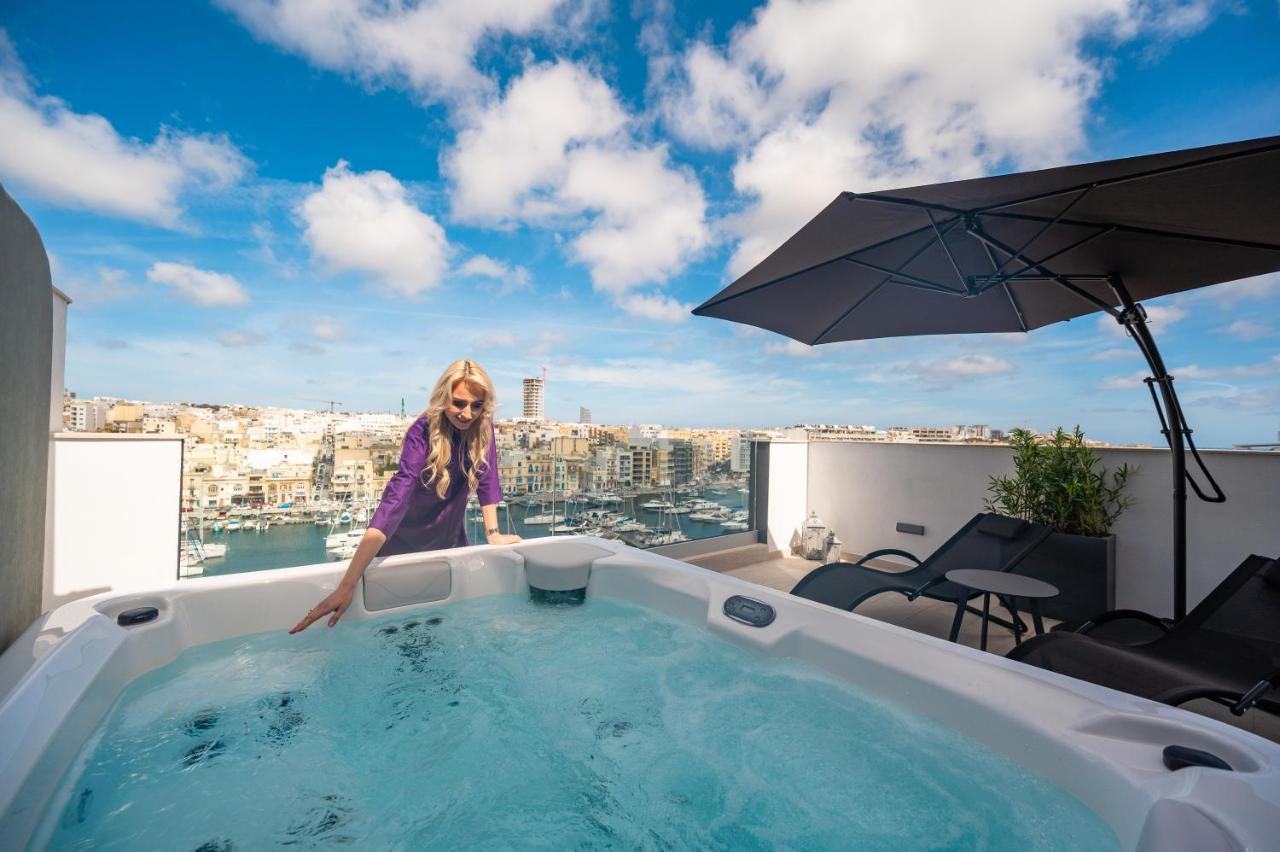 The Address Seafront Suites With Hot Tub Pieta ภายนอก รูปภาพ