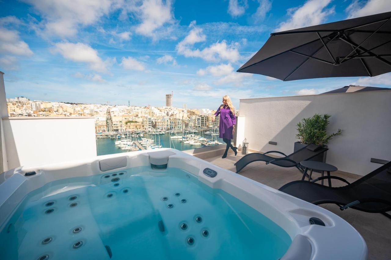 The Address Seafront Suites With Hot Tub Pieta ภายนอก รูปภาพ