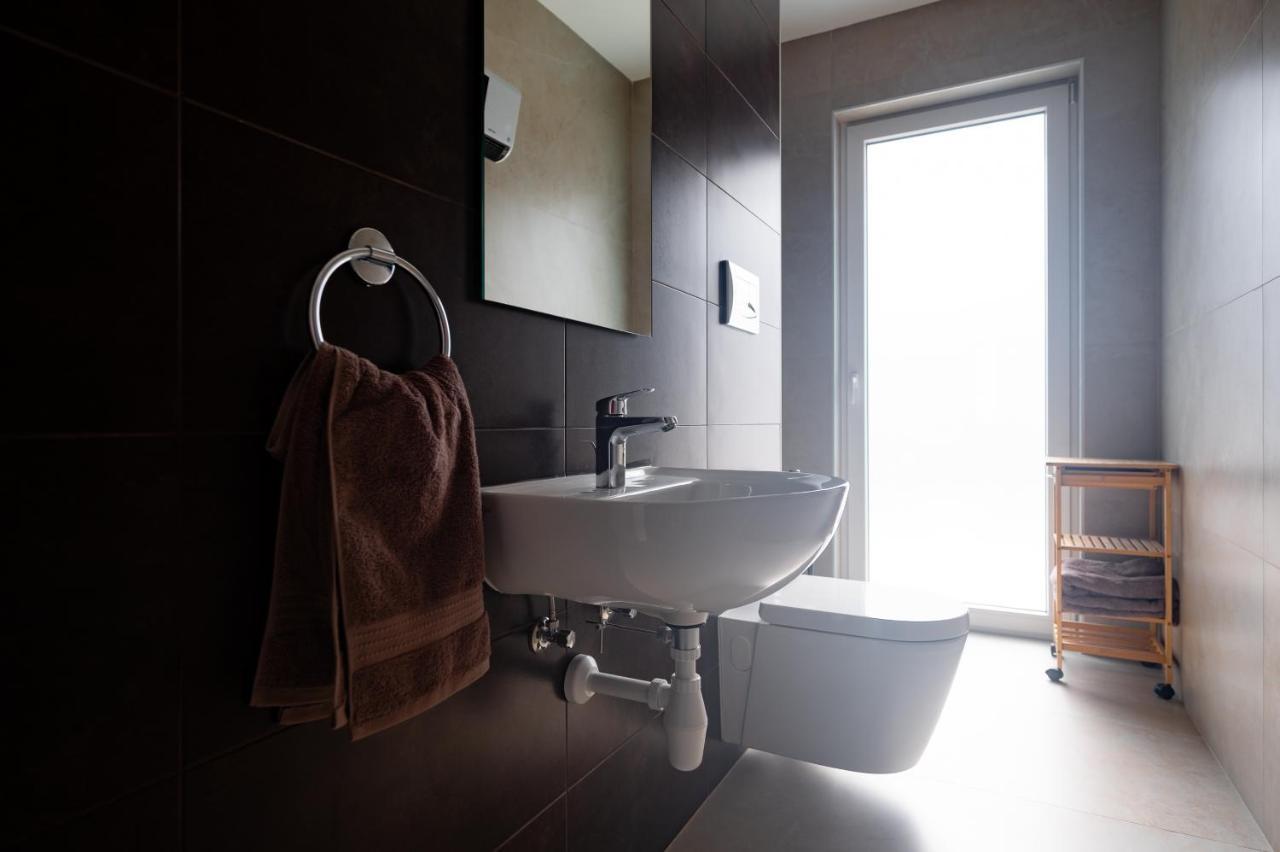 The Address Seafront Suites With Hot Tub Pieta ภายนอก รูปภาพ